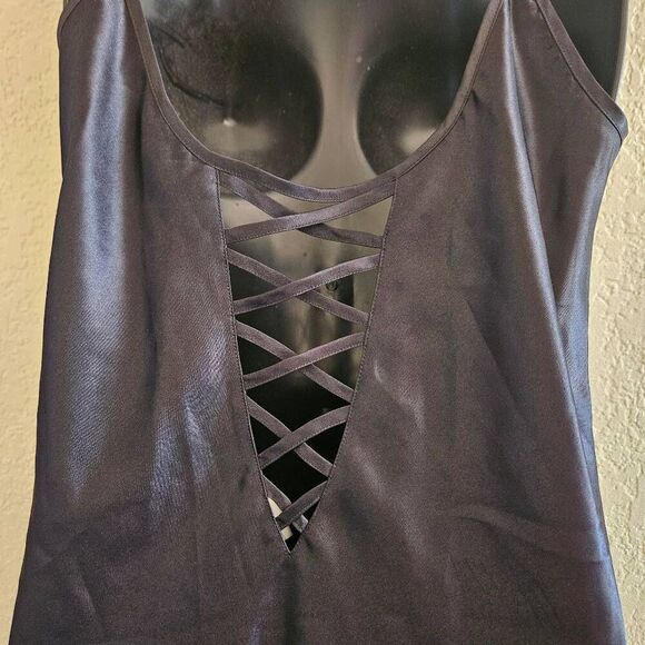 Vintage Judith Hart Embroidered Slip - Picture 5 of 8